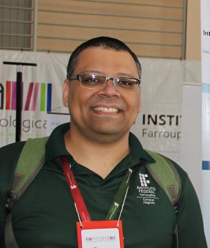 Foto Prof. Carlos.jpg