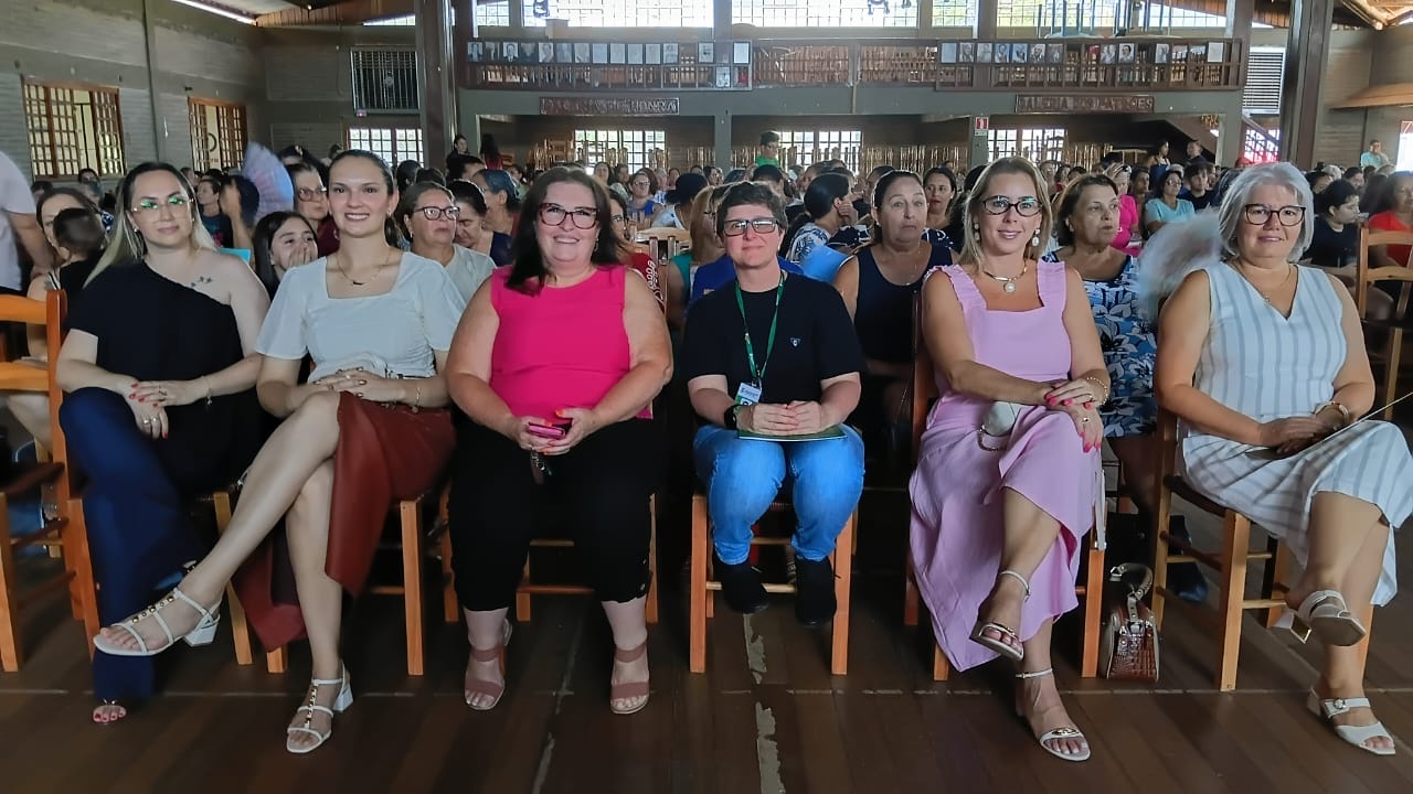 2 Diretora Márcia Participando do evento