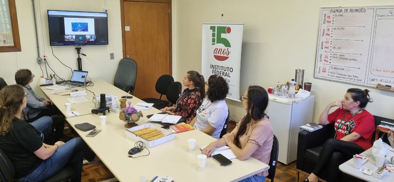 Apresentação Nádia