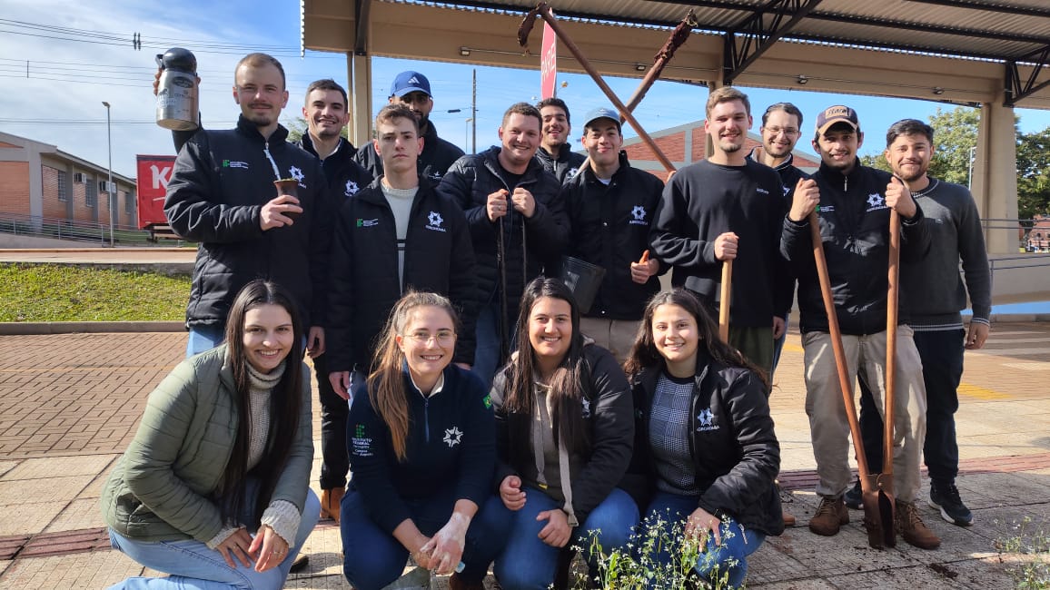 Ação alunos de Agronomia 25 06 26