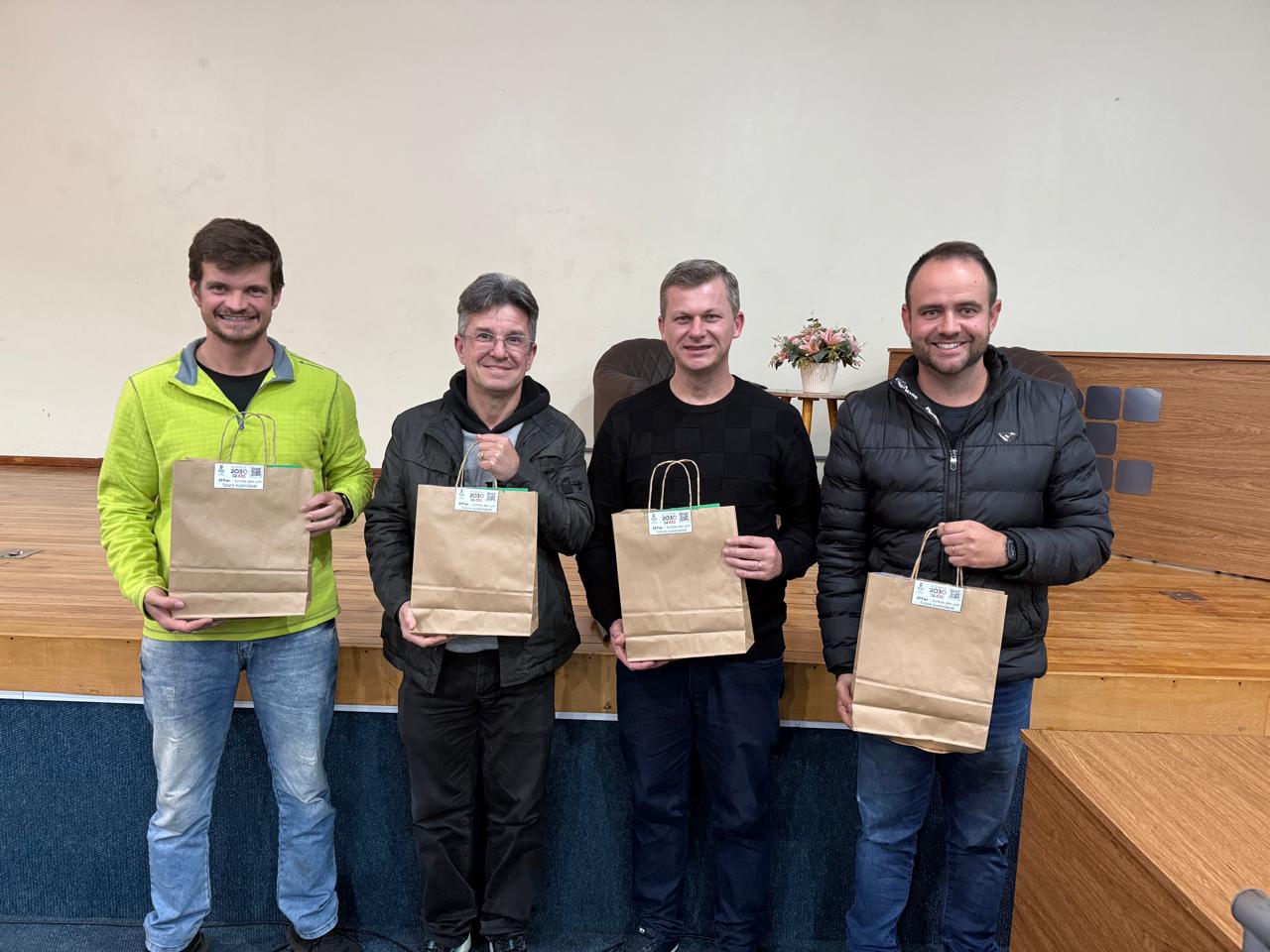 Coordenador de Pesquisa com os coordenadores dos grupos de Pesquisa