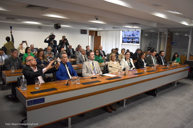 Reitores da rede _Audiencia Semnado Federal.jpg