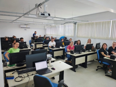 Representantes do campus FW participam de encontro para sistematização da Autoavaliação Institucional 2025