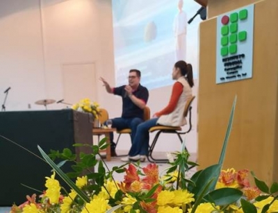 Excesso de telas e saúde mental são temas de formação no Setembro Amarelo do Campus