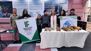 IFFar – Campus Alegrete participa da 45ª Feira do Livro de Alegrete WhatsApp Image 2026-10-16 at 11.38.48.jpeg