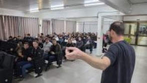 Estudantes conhecem funcionamento e auditoria do sistema de votação eletrônica Click to enlarge image 20260611_104027.jpg